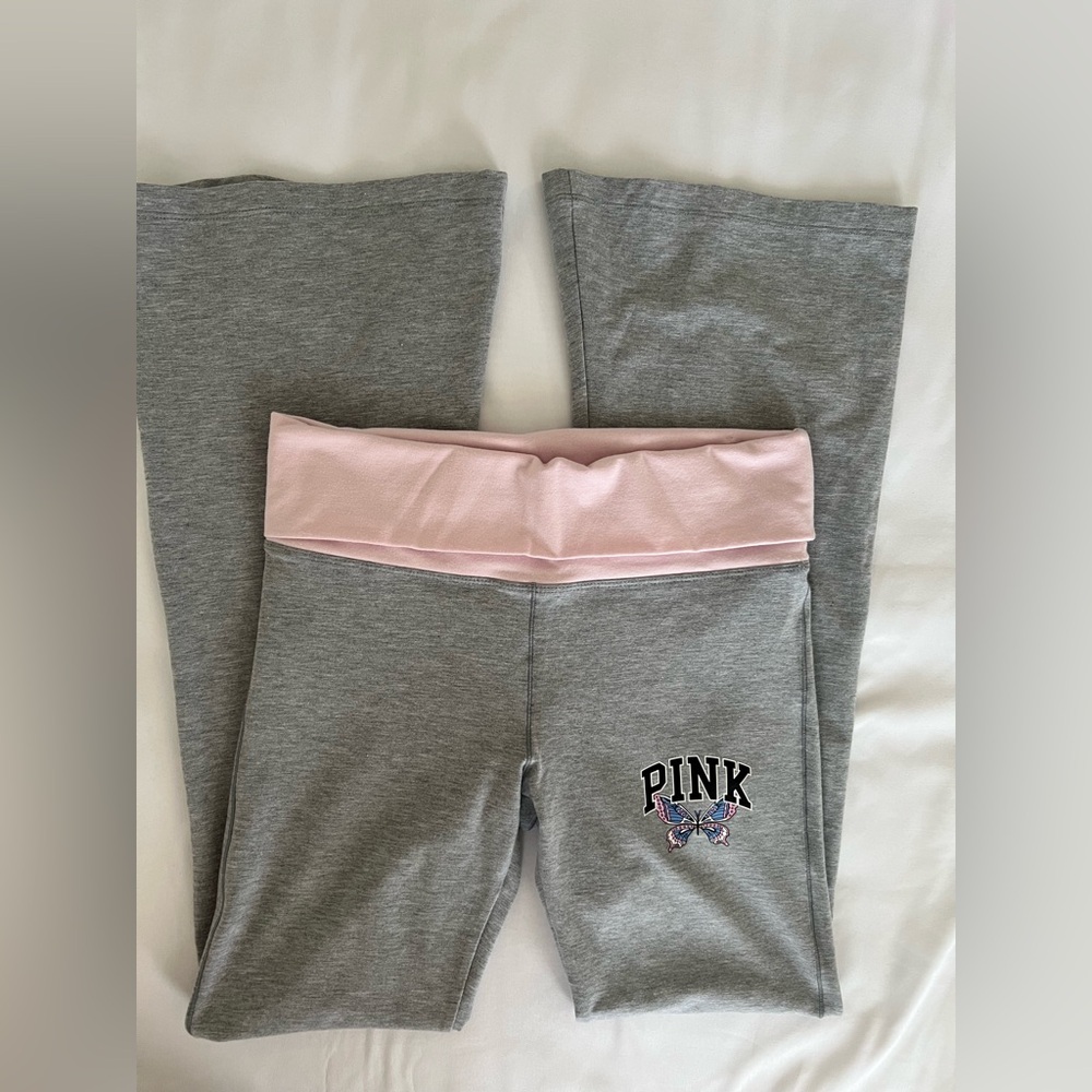 NWOT     PINK Victoria's Secret Gray and Pink Flare Leggings - Picture 9 of 9